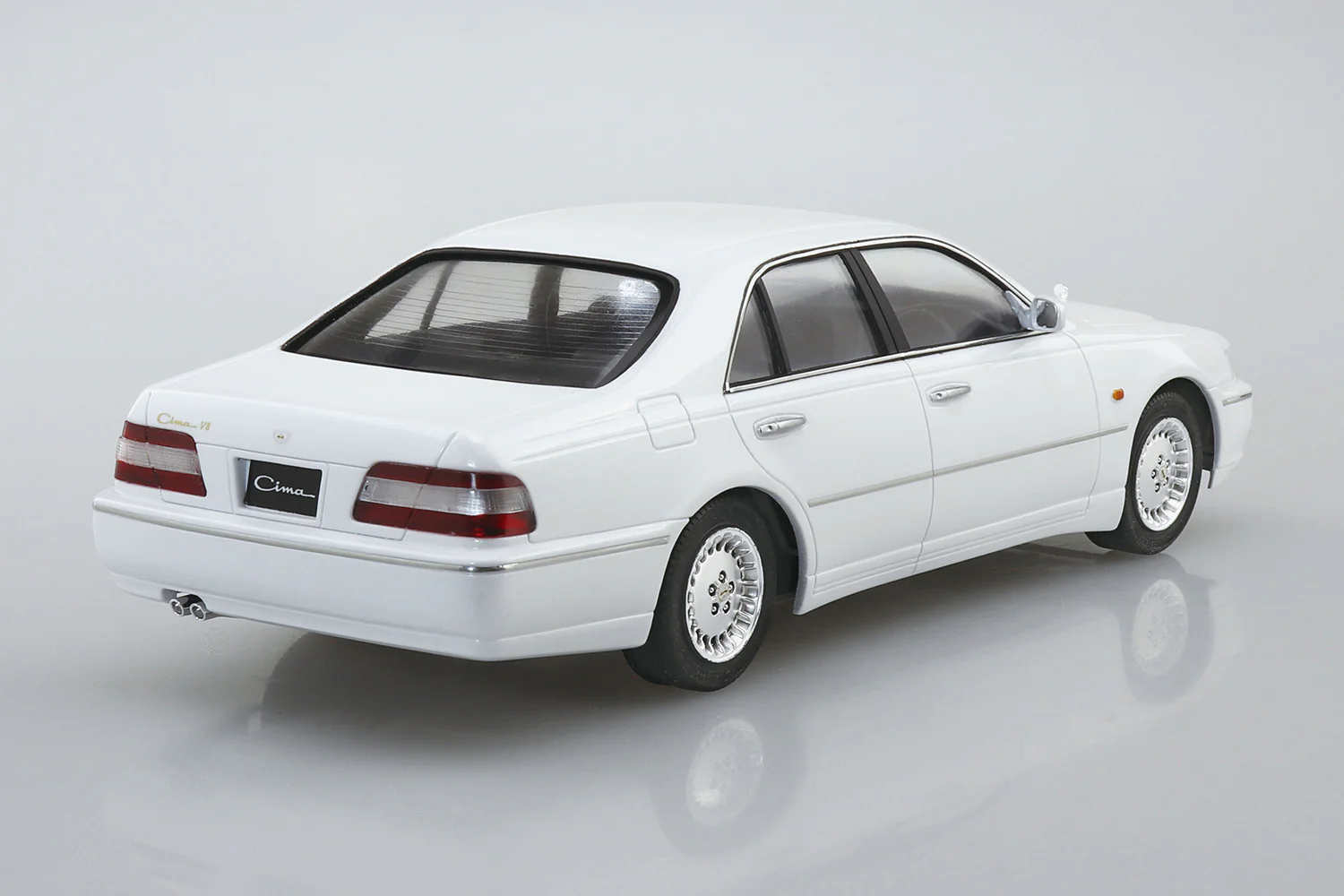 Aoshima - 1996 Nissan Y33 Cima 1/24 [MC137] - Image 3