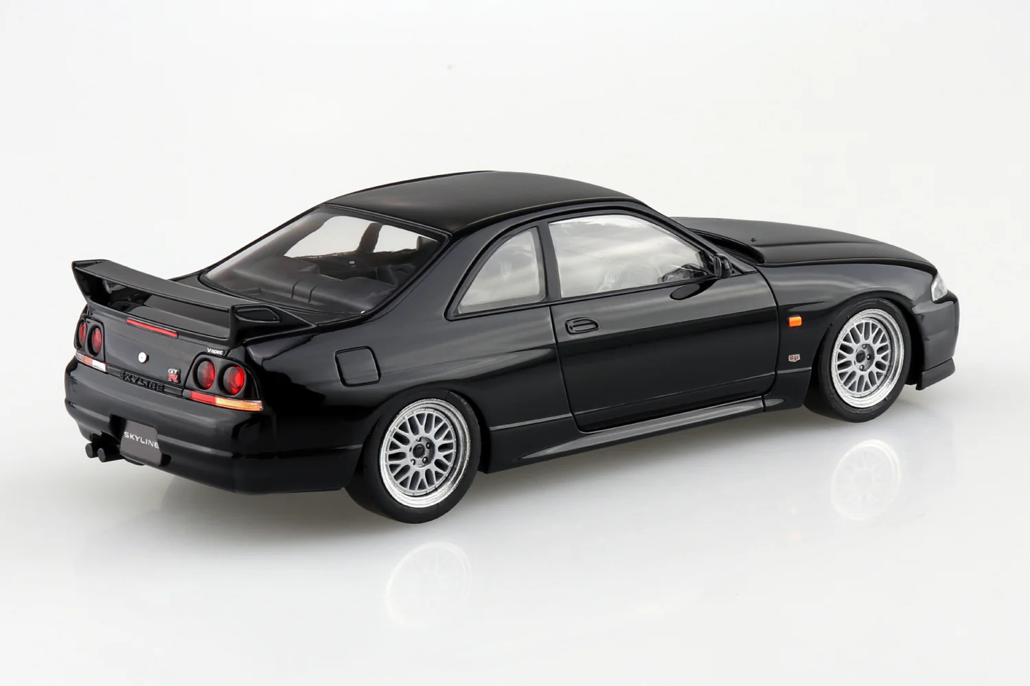 Aoshima - Snap-Kit - Nissan R33 Skyline GT-R Custom Wheel (Black) 1/32 [204177] - Image 3