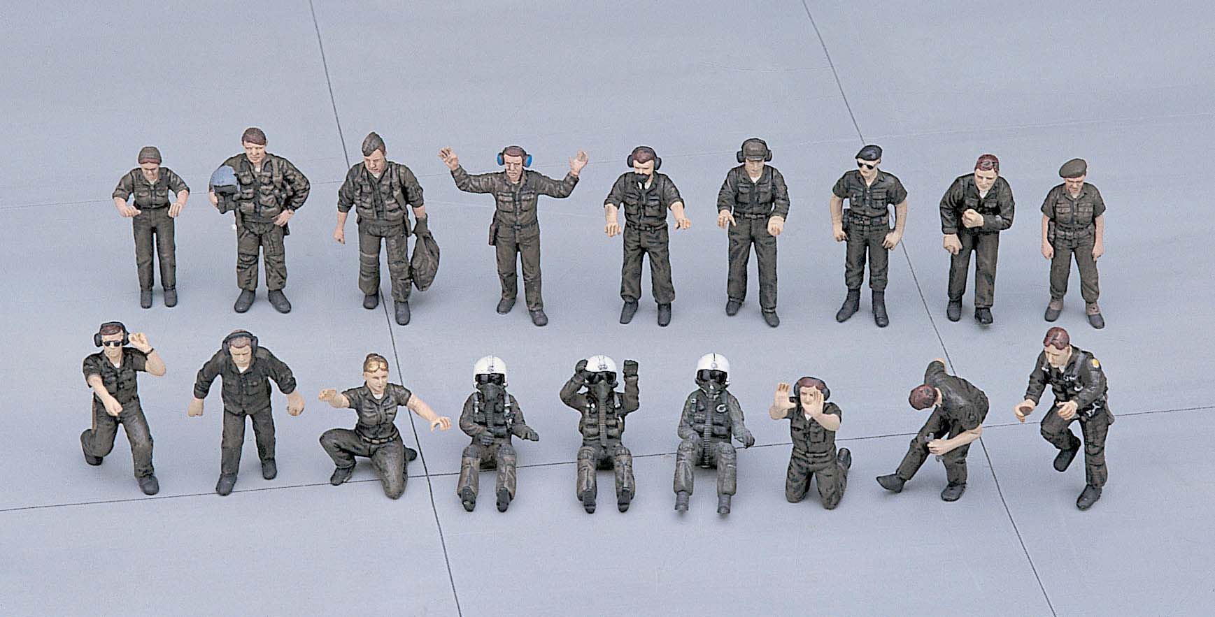 Hasegawa - U.S. Pilot & Ground Crew Set B 1/48 - Image 2