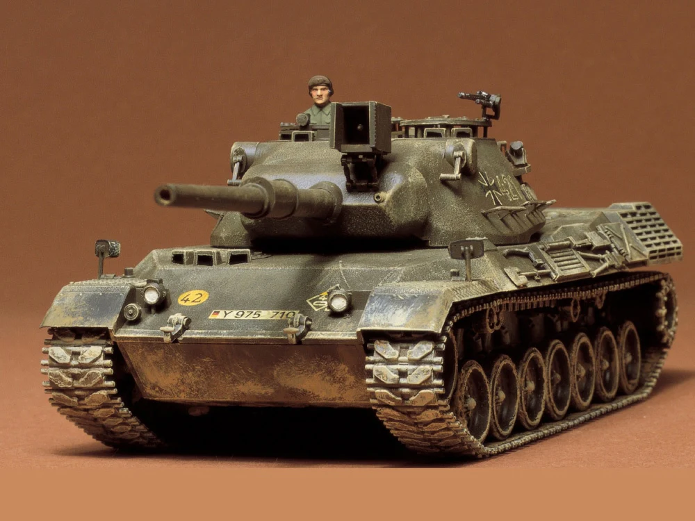 Tamiya - Kampfpanzer Leopard: West German Army Medium Tank 1/35 [35064] - Image 2